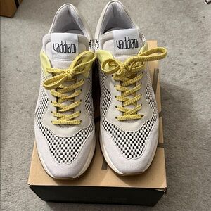 Women's Checkered Sneakers - Yellow and White